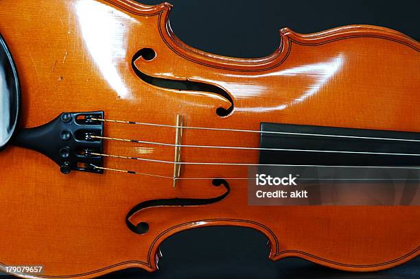 Violine Stockfoto und mehr Bilder von Bratsche - Bratsche, Buchstabe F, Butterscotch-Bonbon