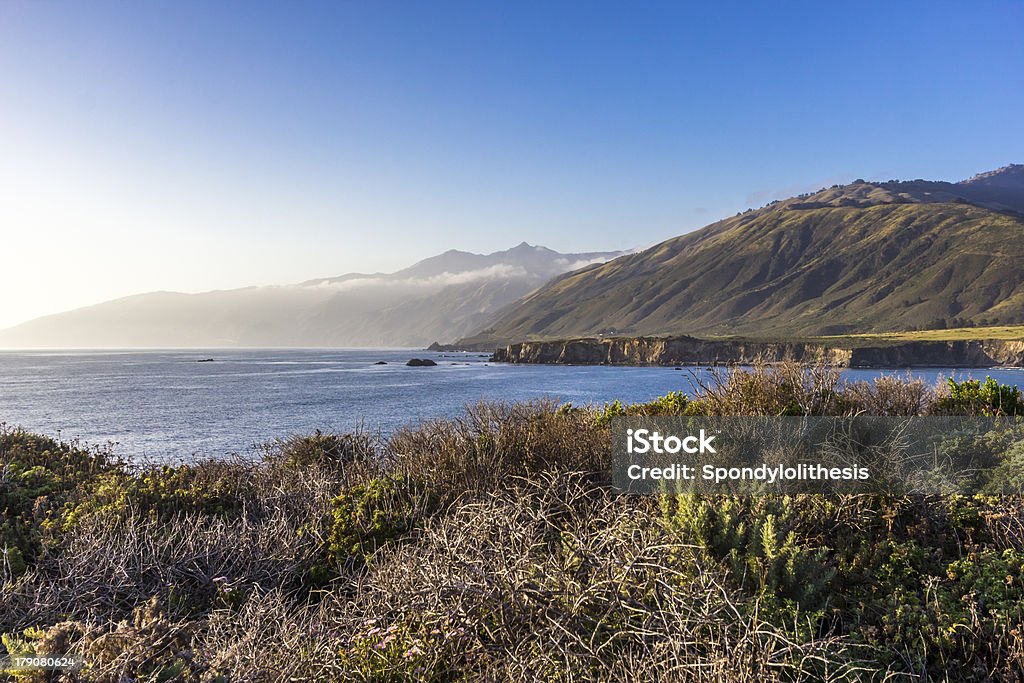 Costa de Big Sur de California - Foto de stock de Acantilado libre de derechos
