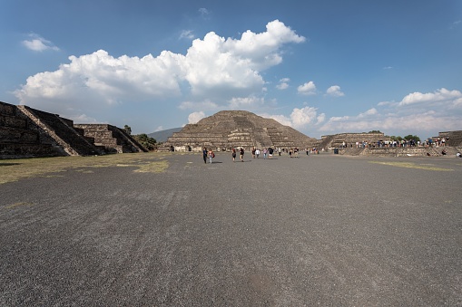 mexico dc, Mexico – November 16, 2022: A group of people standing in front of the Pyramid of the Sun in Teotihuacan, Mexico
