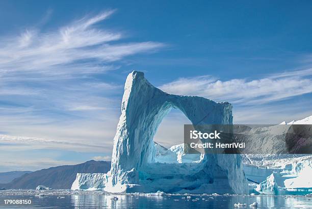 Photo libre de droit de Arch Iceberg Au Groenland banque d'images et plus d'images libres de droit de Groenland - Groenland, Iceberg - Bloc de glace, Glacier - Glace