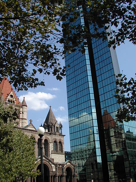 boston reflexões de yesteryear - boston church famous place john hancock tower imagens e fotografias de stock