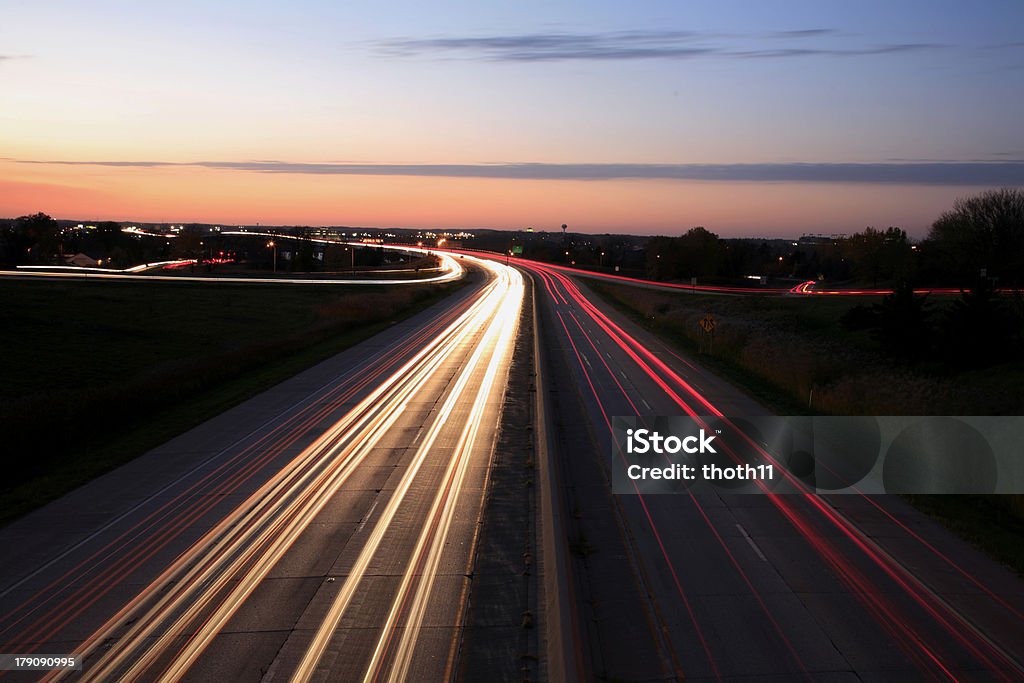 Soirée de l'Interstate - Photo de Circulation routière libre de droits