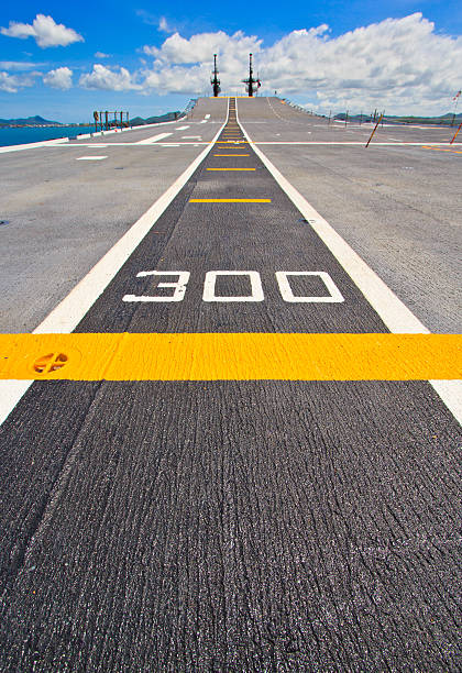 istock The aircraft carrier 179102754