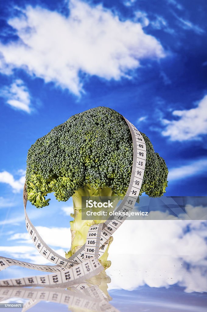 Leuchtenden satten Fitness-Komposition mit blauer Himmel Hintergrund - Lizenzfrei Abnehmen Stock-Foto