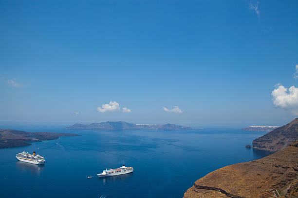 istock Cruise ships in Santorini, Greece 179105844
