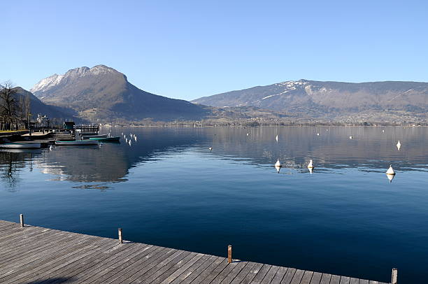 istock Annecy lake 179108060