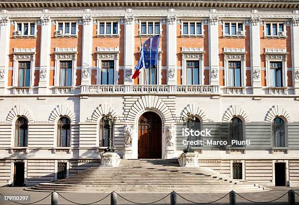 Der Palazzo Montecitorio Stockfoto und mehr Bilder von Palazzo di Montecitorio - Palazzo di Montecitorio, Bürokratie, Reiseziel