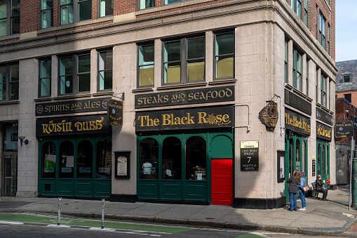 The Black Rose Irish Bar on State Street.  Boston, Massachusetts, USA.