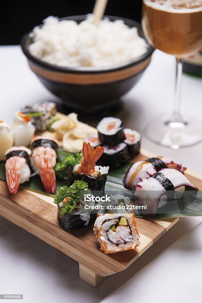 maki Sushi, e sashimi - Royalty-free Arroz - Alimento Básico Foto de stock