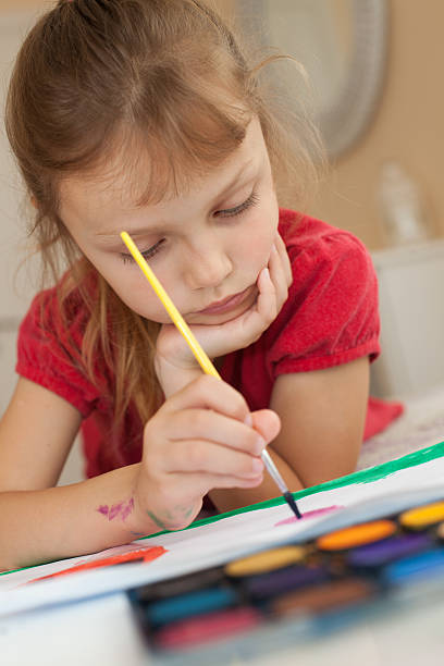 istock painting girl 179112710