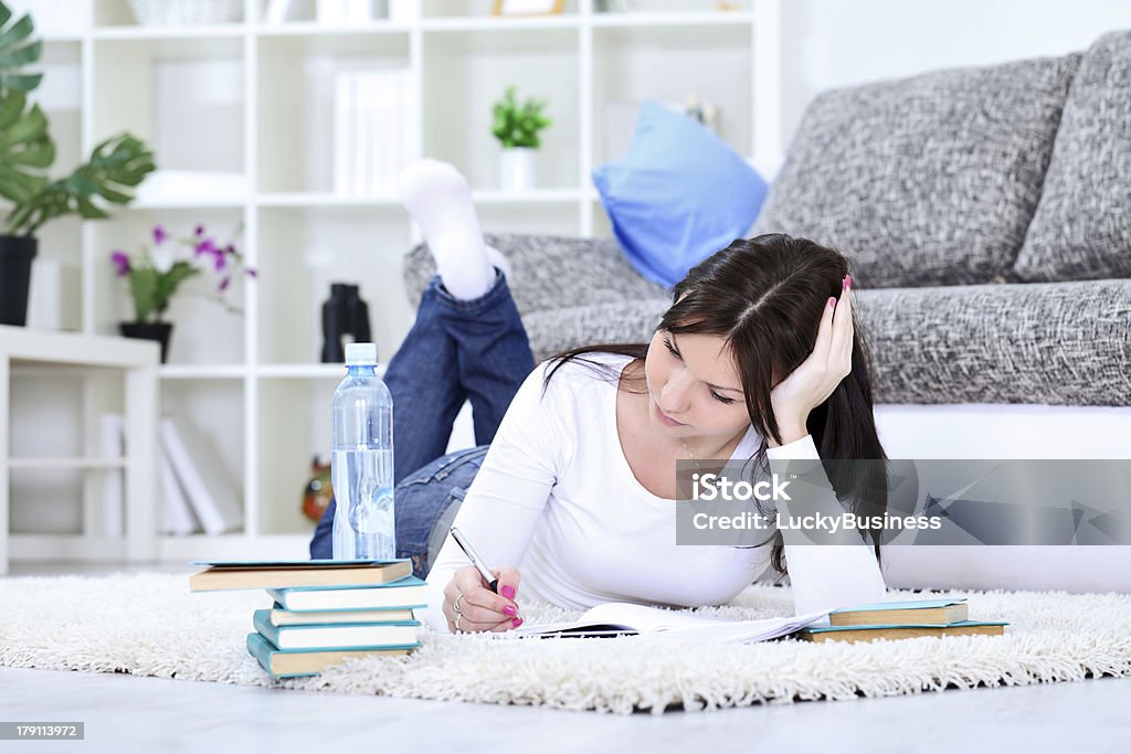 Schüler Mädchen studieren - Lizenzfrei Akademisches Lernen Stock-Foto