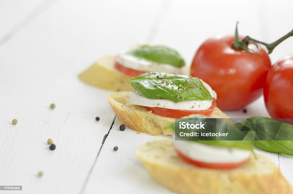 Sanduíche Caprese - Foto de stock de Antepasto royalty-free