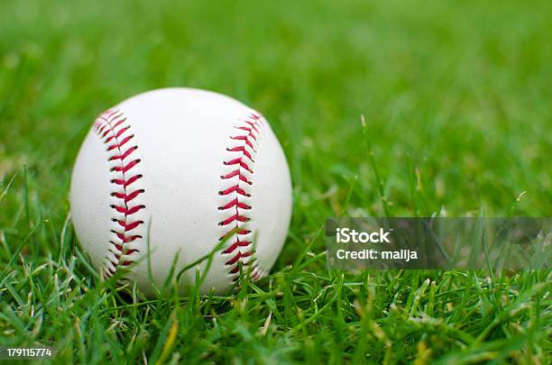 Baseball - zdjęcia stockowe i więcej obrazów Bez ludzi - Bez ludzi, Biały, Bliskie zbliżenie