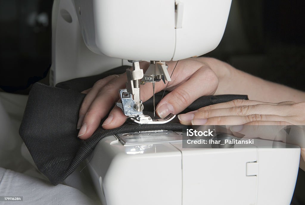 Швейная машина - Стоковые фото Шить роялти-фри