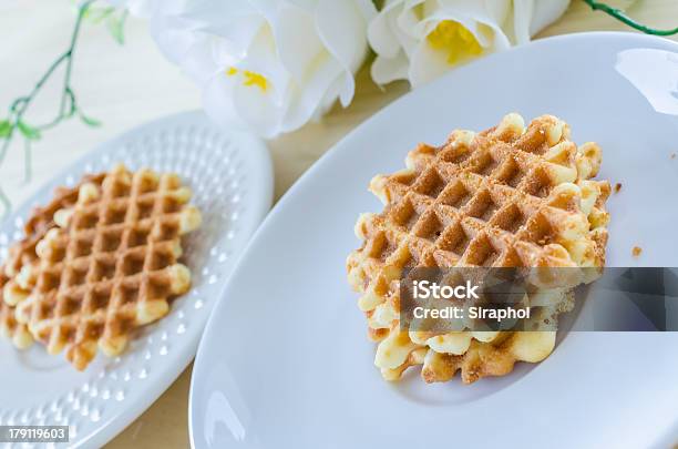 Waffel Stockfoto und mehr Bilder von Braun - Braun, Dessert, Einzelner Gegenstand