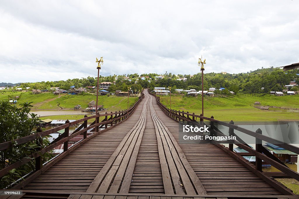 kanchanaburi - Foto de stock de Aldea libre de derechos