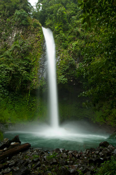 istock La Fortuna Waterfall Costa Rica 179119904