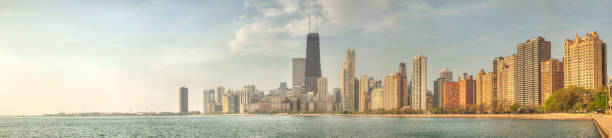 istock Downtown Chicago, IL on a sunny day 179122084
