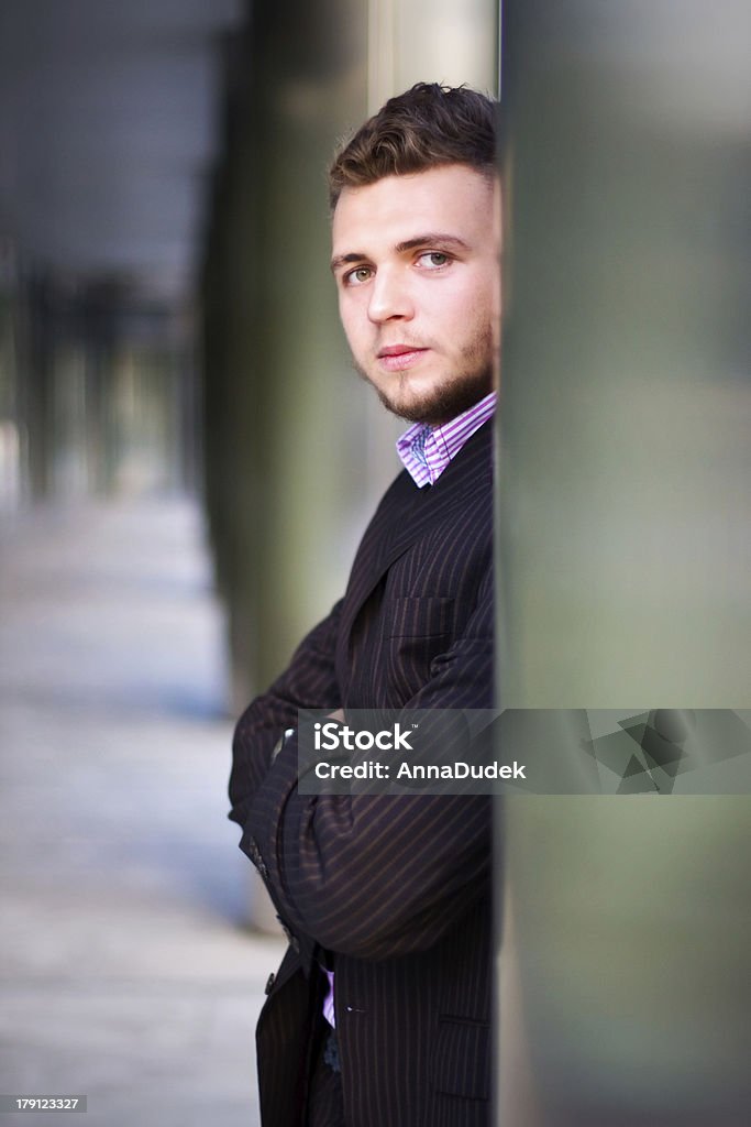 Portrait d'un jeune homme - Photo de A la mode libre de droits