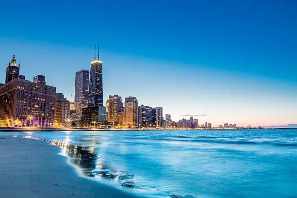 Photo of Chicago Downtown by dusk