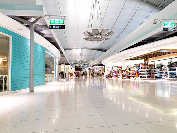 el nuevo aeropuerto de bangkok interior - airport interior fotografías e imágenes de stock