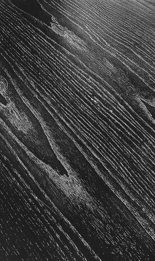 Black wood with white high contrast grain