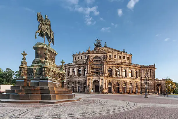 Photo of Semper opera in Dresden