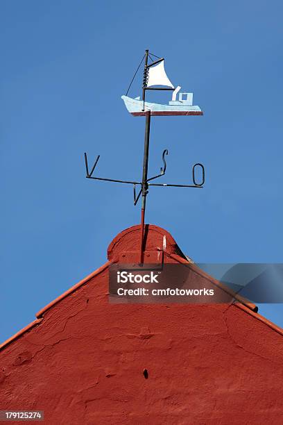 Vento Vela Navio De Palhetas - Fotografias de stock e mais imagens de Casa de Campo - Casa - Casa de Campo - Casa, Dinamarca, Aldeia