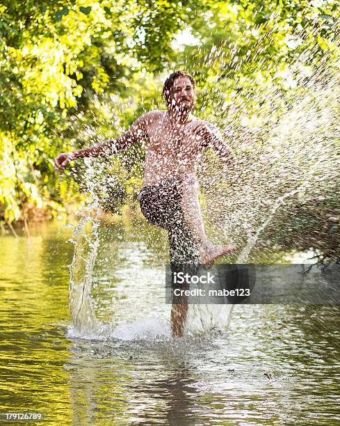 서머 펀 강에 대한 스톡 사진 및 기타 이미지 - 강, 남자, 남자 수영복