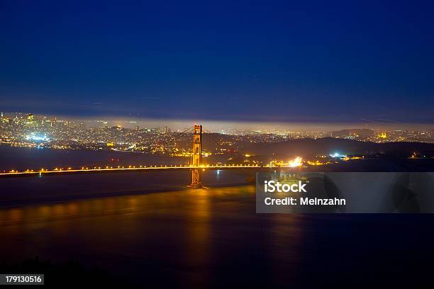 Ponte De Famosa Golden Gate Por Noite - Fotografias de stock e mais imagens de Amanhecer - Amanhecer, Anoitecer, Ao Ar Livre