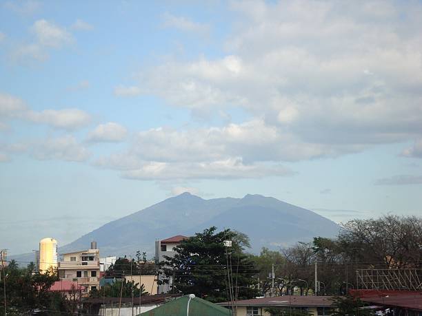 istock Mount Arayat, Luzon - Philippines 179131311