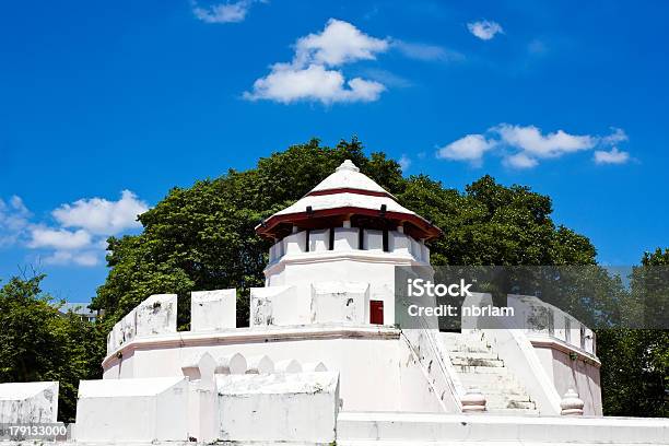 Acient Thai Fortezza Denominato Pompon Maha Kan - Fotografie stock e altre immagini di Ambientazione esterna - Ambientazione esterna, Antico - Condizione, Architettura