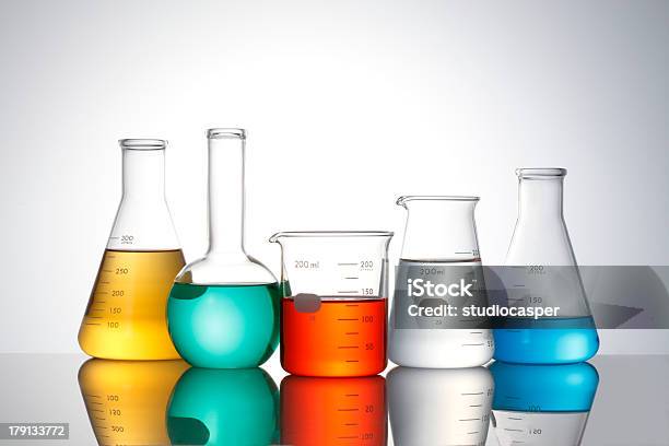 実験用ガラス器具 - ビーカーのストックフォトや画像を多数ご用意 - ビーカー, 液体, 実験室
