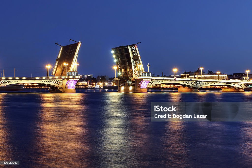 Ponte a San Pietroburgo, Russia - Foto stock royalty-free di Chiudere