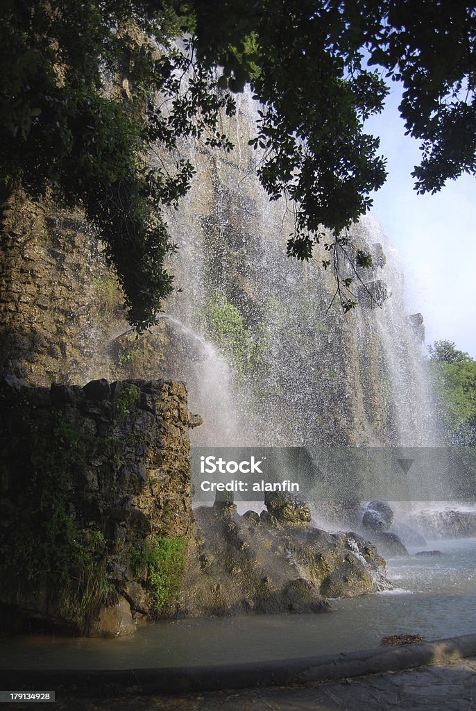 Cascada en Niza - Foto de stock de Acantilado libre de derechos