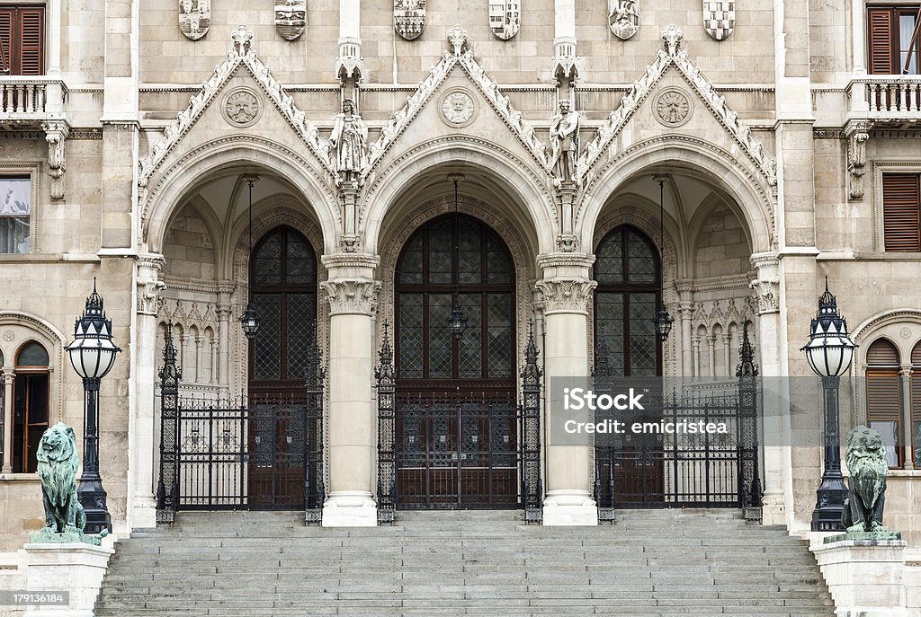 Węgierski Parlament Wejście architektoniczne szczegóły - Zbiór zdjęć royalty-free (Architektura)