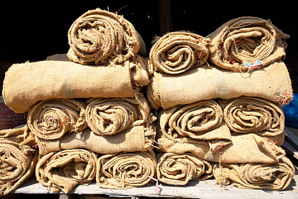 Vide paddy des sacs ornés de rice mill - Photo