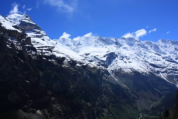 schweizer alpen - schreckhorn stock-fotos und bilder