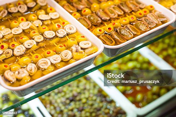 Tipica Spagnola Mercato - Fotografie stock e altre immagini di Alimentazione sana - Alimentazione sana, Antipasto, Avvallamento