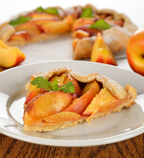 тарт с нектарины - peach nectarine portion fruit стоковые фото и изображения