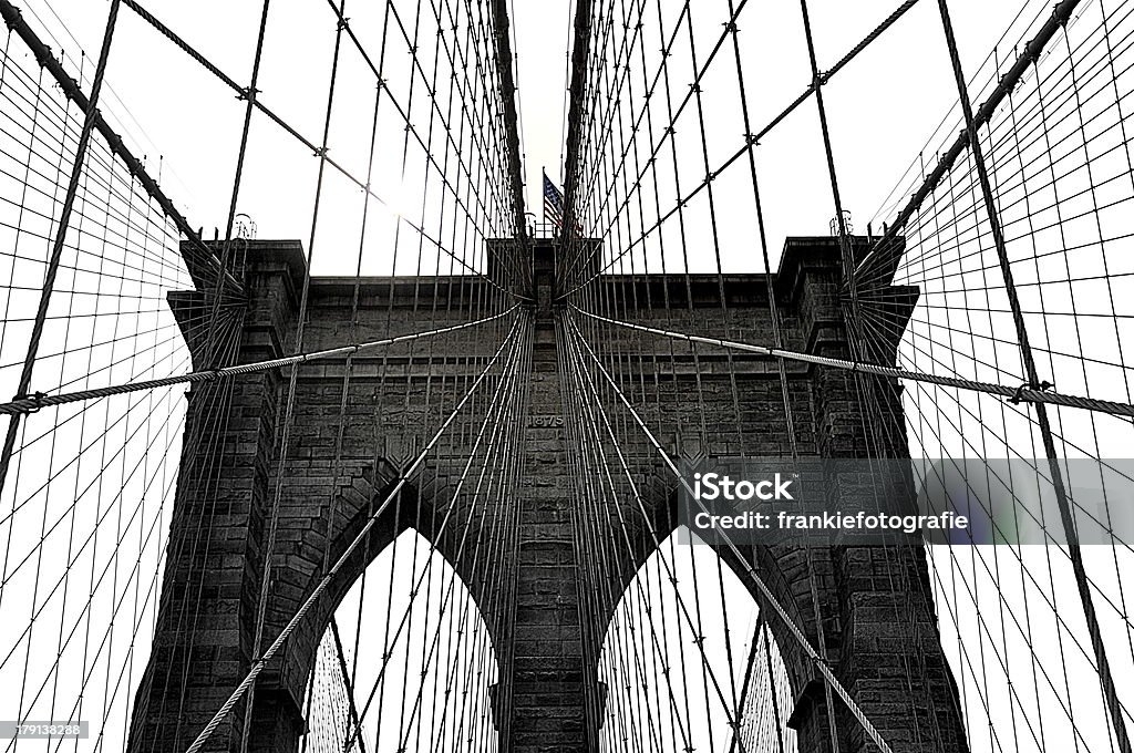 Die Brooklyn Bridge - Lizenzfrei Amerikanische Flagge Stock-Foto