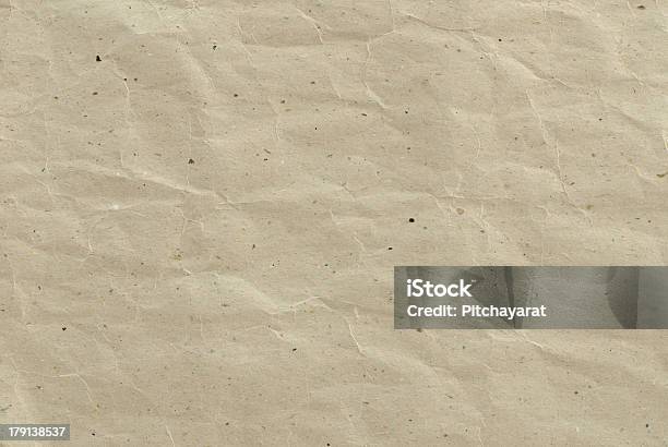 Brown Faltig Papier Stockfoto und mehr Bilder von Abstrakt - Abstrakt, Beige, Beschädigt