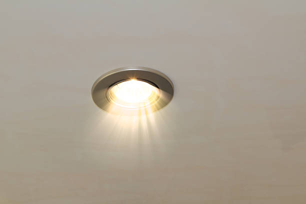 sufit plama światła - halogen light zdjęcia i obrazy z banku zdjęć