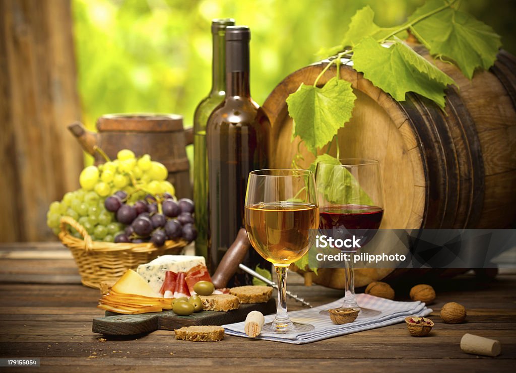 Wein und Käse - Lizenzfrei Alkoholisches Getränk Stock-Foto