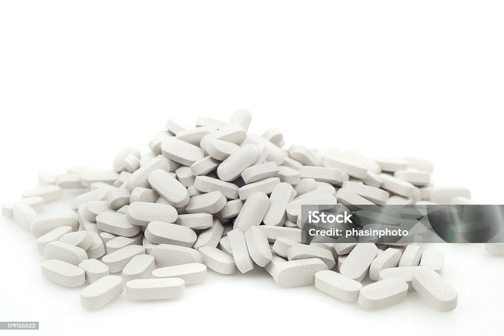 Группа медицины таблетки на белом фоне - Стоковые фото Антибиотик роялти-фри