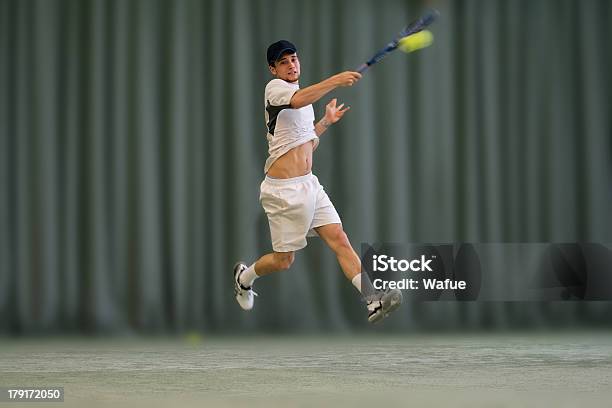 Jugador De Tenis Foto de stock y más banco de imágenes de Abofetear - Abofetear, Atleta - Atletismo, Atleta - Papel social