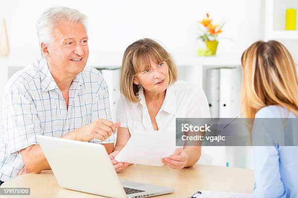 선임 커플입니다 회의인가 재정 자문인 노인 남자에 대한 스톡 사진 및 기타 이미지 - 노인 남자, 재정 고문, 조언