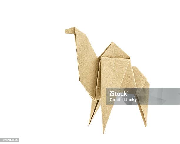 Origami De Papel Reciclado Camello Foto de stock y más banco de imágenes de Actividad - Actividad, Animal, Animales de Safari