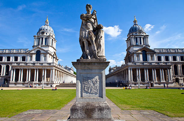 royal naval college in greenwich, londres - greenwich fotografías e imágenes de stock