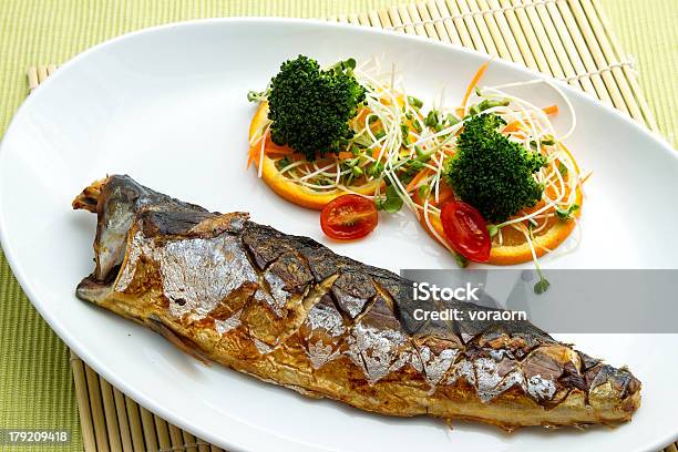 Saba Ryb Stek - zdjęcia stockowe i więcej obrazów Dieta - Dieta, Elegancja, Fotografika